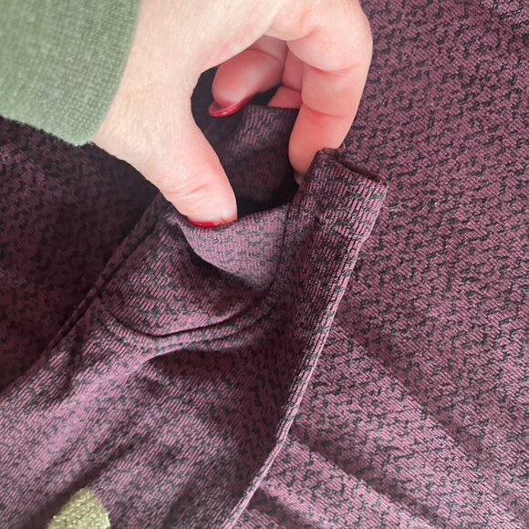 Athleta Flurry Peak Turtleneck in Burgundy size Medium - Picture 8 of 11